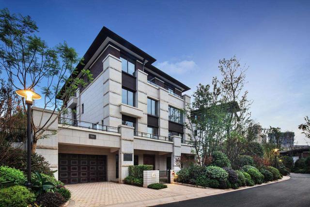 重庆的富人都在哪里买别墅,重庆的富人一般住在什么地方