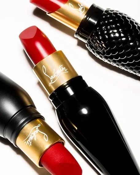 奢侈品下场battle卖口红，爱马仕、周仰杰，该买哪一支？