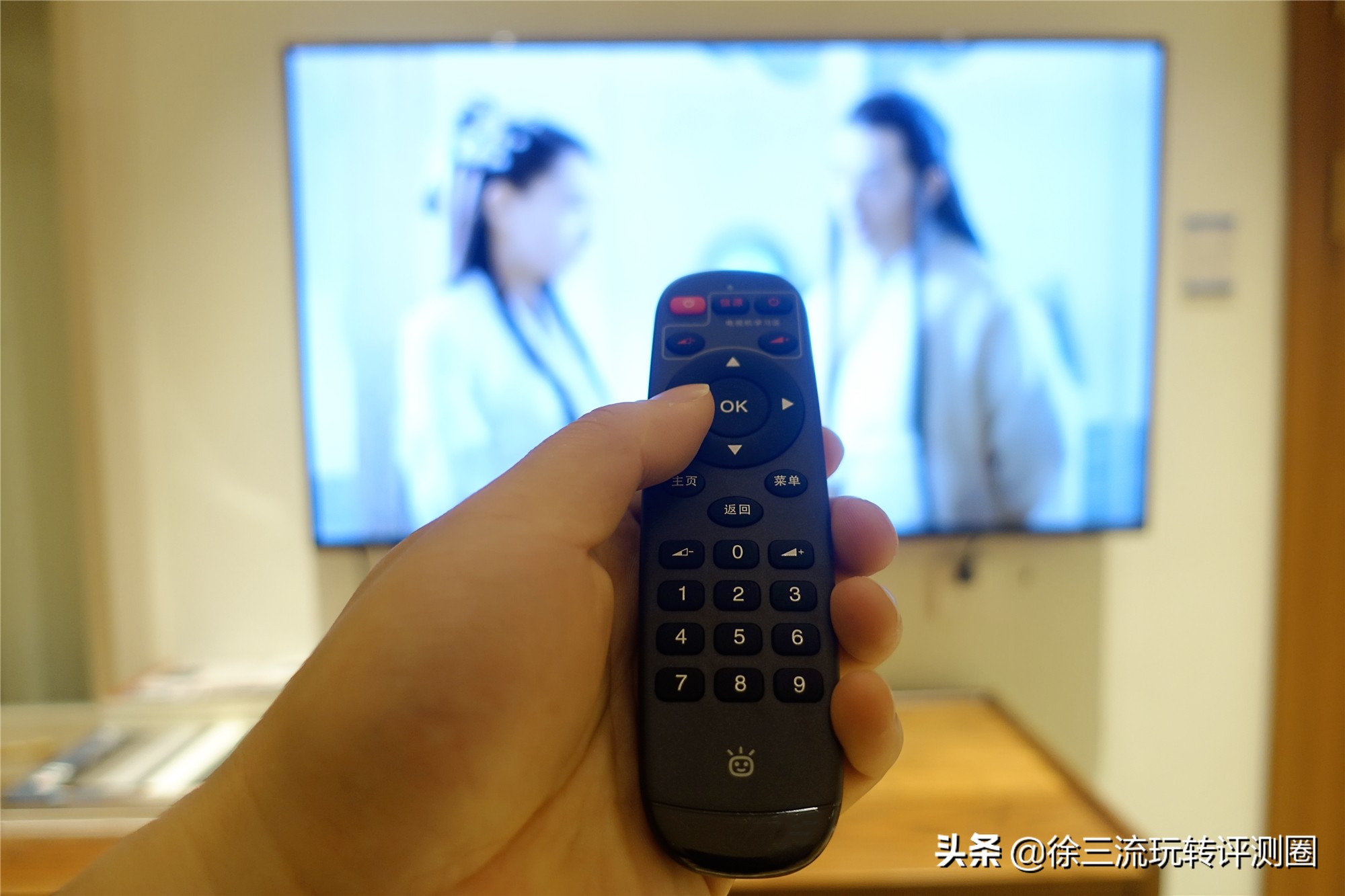 比传闻中还要好用的网络电视盒子 (市面上最好用的免费电视盒子)