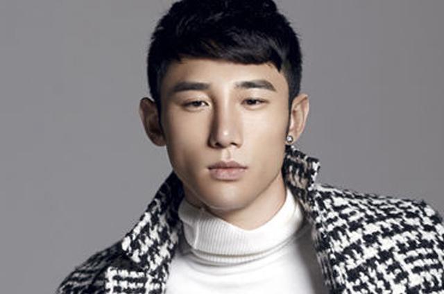 最近关注的明星,盘点看起来很高的男明星