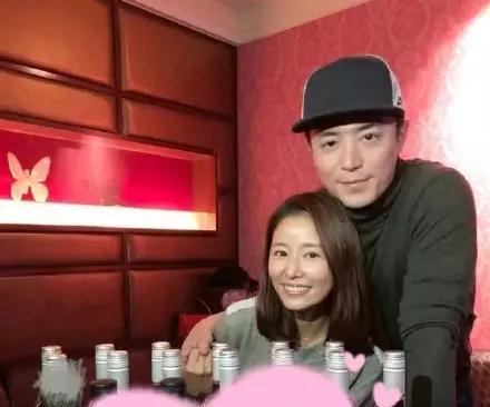 秀恩爱让人烦的明星夫妻,娱乐圈夫妻秀恩爱是常态