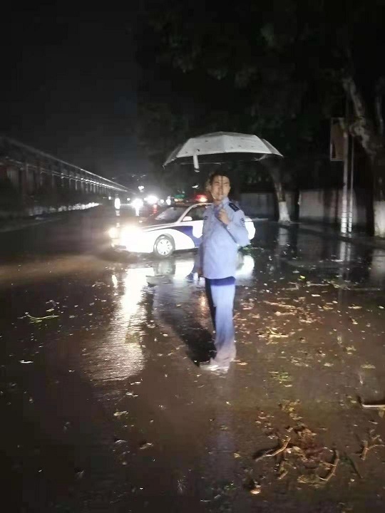 【我为群众办实事】江西景德镇：暴雨天“逆流”而上的瓷都公安