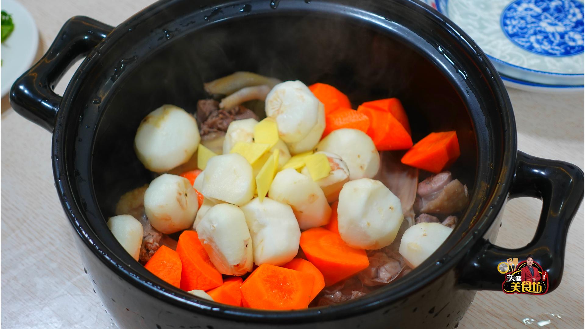 广式清炖老鸭汤的家常做法大全,马蹄老鸭汤的做法大全