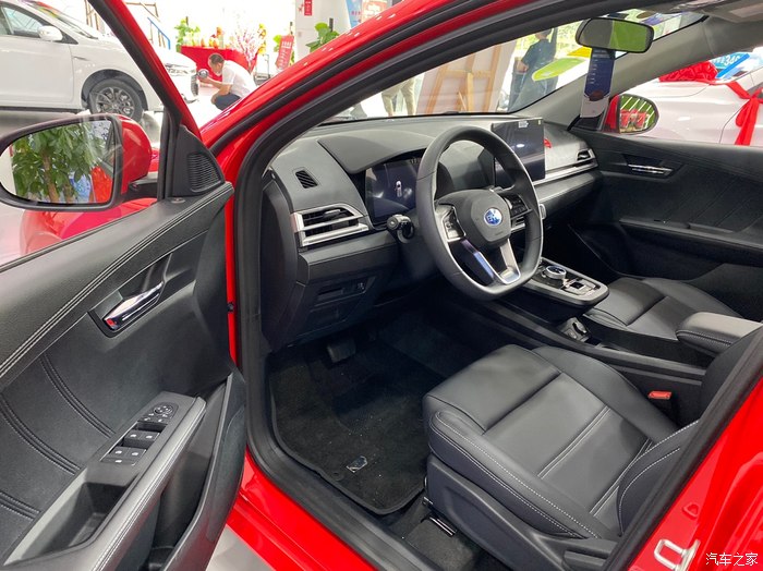 年轻人的第一台纯电车，陪同表弟试驾E2有感