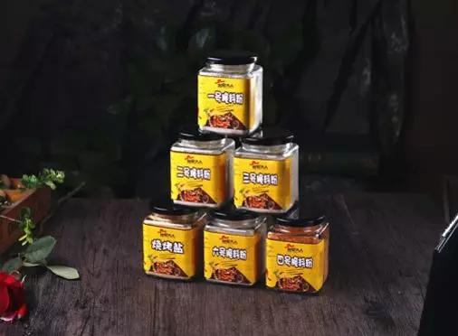 烤官大人创始人王项伟,烤官先生原切鸡肉干