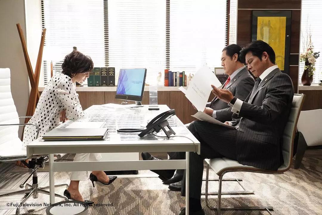 律政剧扎堆，律师事务所一个比一个有（qi）趣（pa）