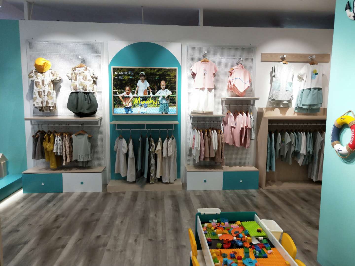 儿童服装加盟哪个品牌好,儿童图书馆加盟哪个品牌好