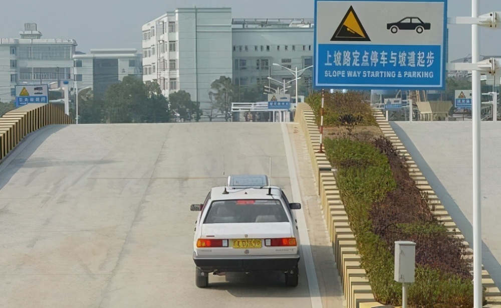 男孩子科目二考了好几次,科目二考试一科不过全部重来吗