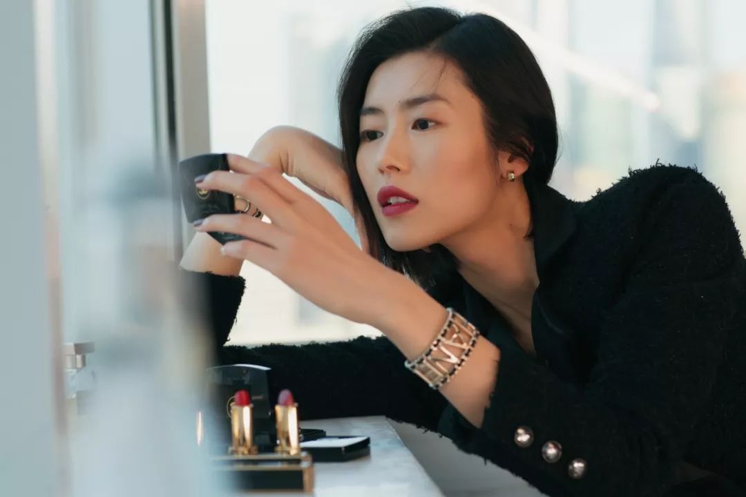 香奈儿真实身材,香奈儿真皮女包