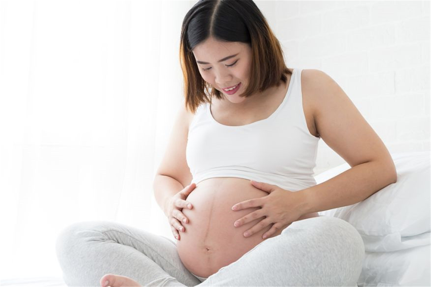 怀孕了怎么办教你一招搞定孕期,想让宝宝足月就生出来做些什么呢