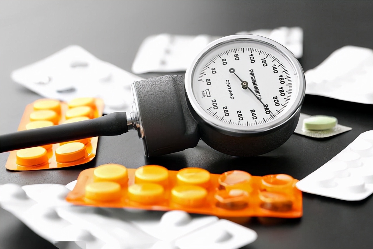 中老年人血压150要吃降压药吗,高压150低压100需要吃什么降压药