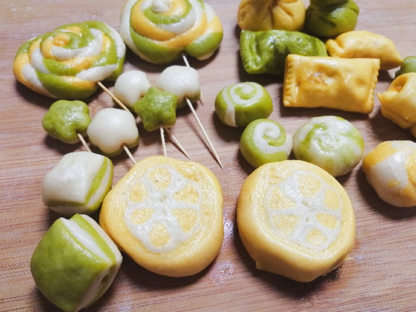 小孩过年吃的糖果,宝宝过年的时候糖吃太多了