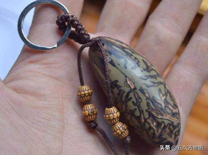 菩提树根手串怎样辨别真假,真实的菩提树