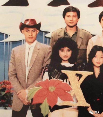 他外表凶狠，内心文艺，曾纵横各类电影，一幅画能卖几十万？