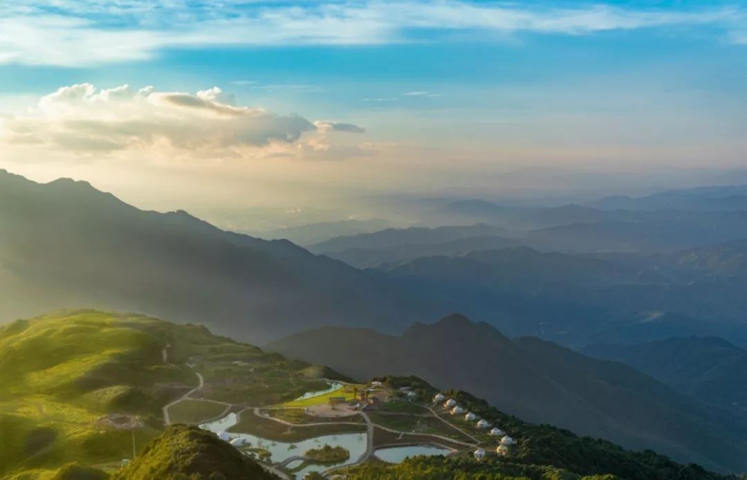 梅州最好的山风景,梅州旅游景点最高峰在哪里