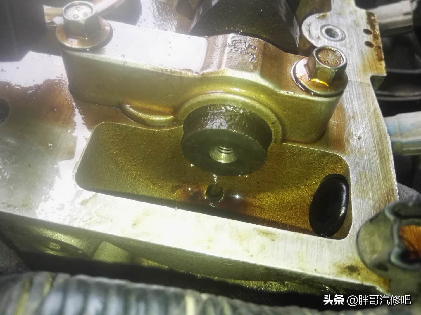 名爵mg3进气凸轮轴延迟的原因,名爵mg3进气凸轮轴位置在哪里