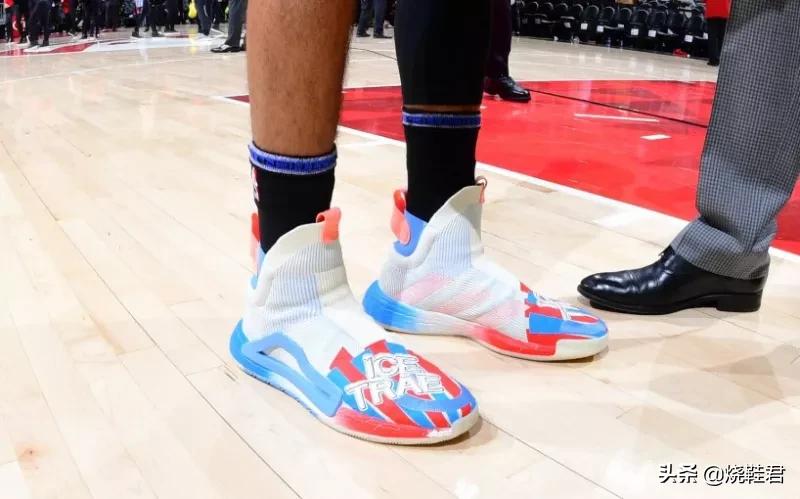 开拓者格兰特上脚,球星上脚球鞋aj36日落
