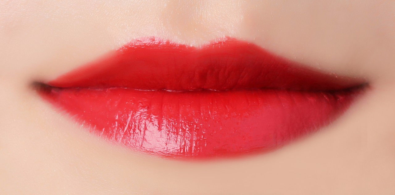 李佳琦一次性试色15支正红色口红，top1是这一支你服不服？