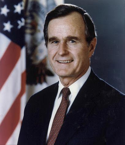 总统老布什一生访华20多次,老布什第一次访华