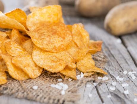 炸薯片怎么做才会酥脆不软,炸薯片怎么炸又香又脆又好吃