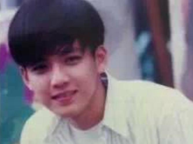 閭ｈ嫳鐖变簡10骞寸殑楂樺嘲濡備粖鎬庢牱,璁╅偅鑻辩敇鎷滀笅椋庣殑濂充汉