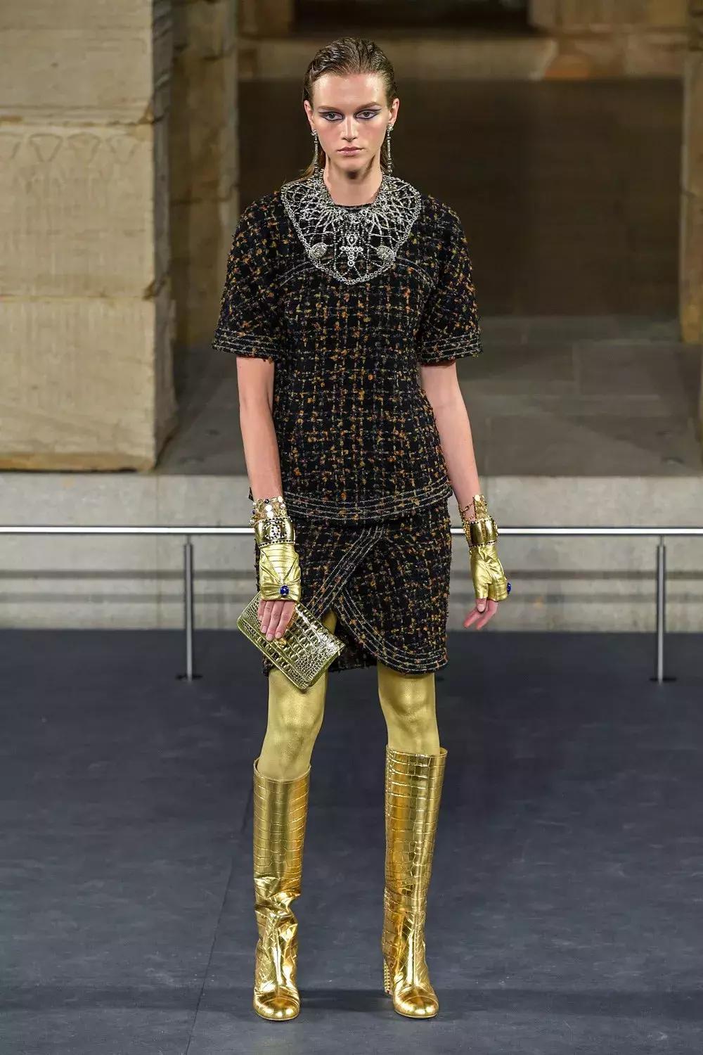 chanel这衣服贵吗,有钱有品位的女生穿什么衣服