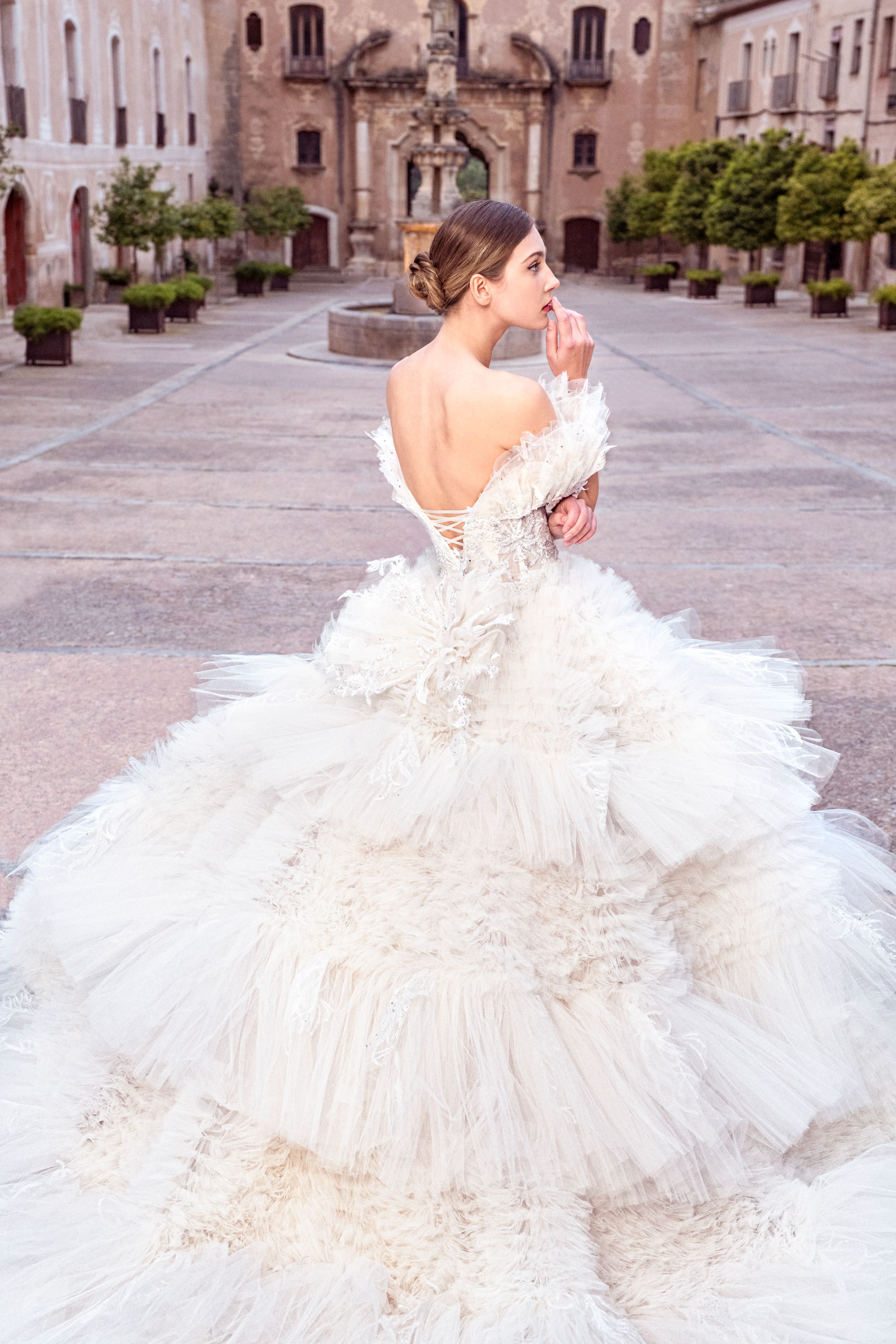 juliakontogruni高定婚纱,juliakontogruni婚纱多少钱