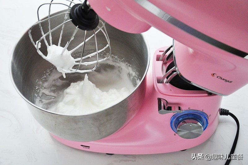 怎样做慕斯蛋糕儿童节,不加鸡蛋的儿童慕斯蛋糕