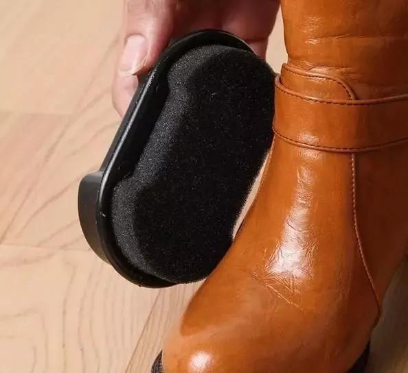 新鞋子穿着磨脚用这招不再磨脚,不管穿什么鞋都磨脚怎么办