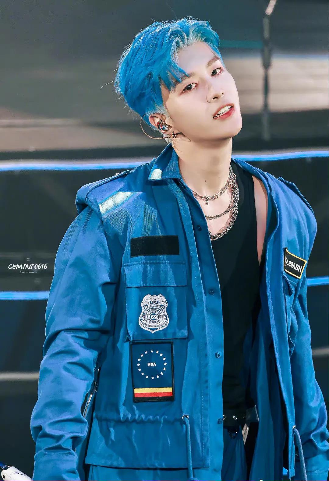 克莱因蓝壁纸ins小熊,你的温柔是克莱因蓝壁纸