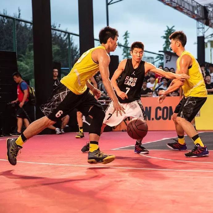 nba十大励志球星乔丹,nba球星乔丹有多大的努力