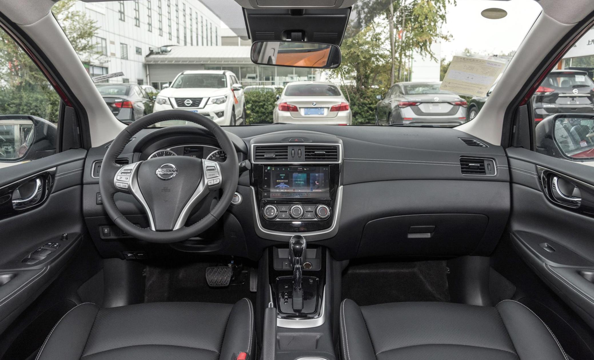 最新款飞度两厢车,最新款飞度两厢