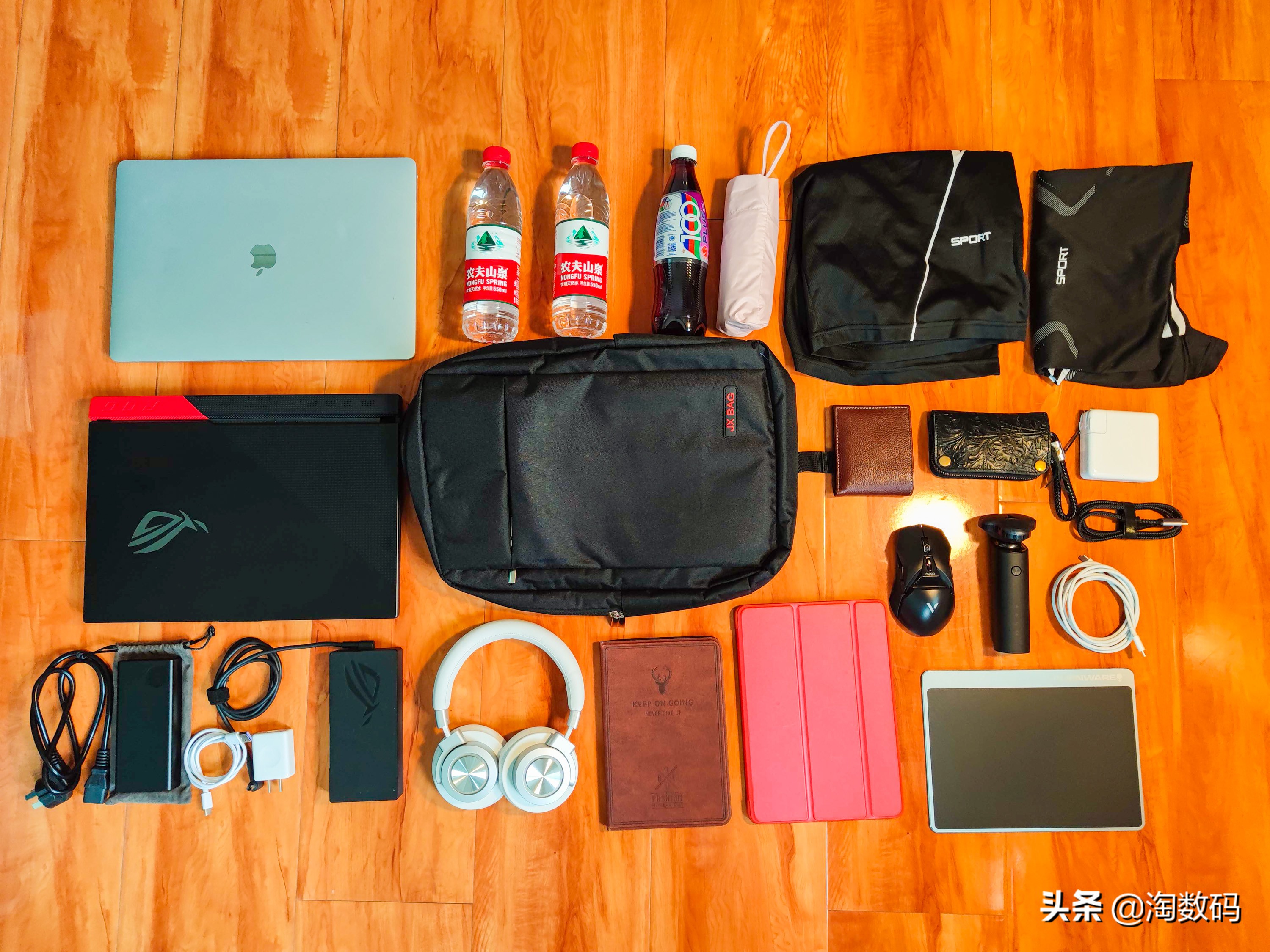 9块9双肩包装载力天花板?廉价国货通勤背包实用性检测+晒单简评