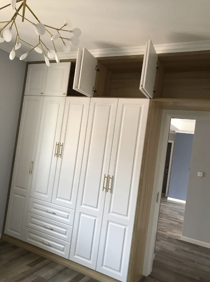 家里杂物太多怎样收纳储物柜,楼梯柜储物柜大方整洁