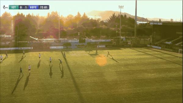 ai摄像误认裁判光头为足球,把光头当足球