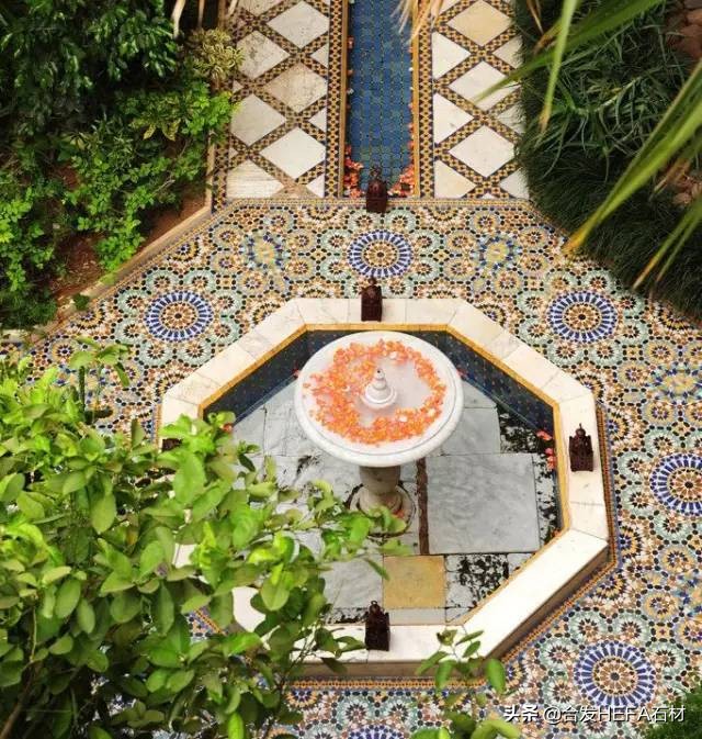 东莞庭院铺地红砂岩石材,芝麻灰石材庭院铺地效果