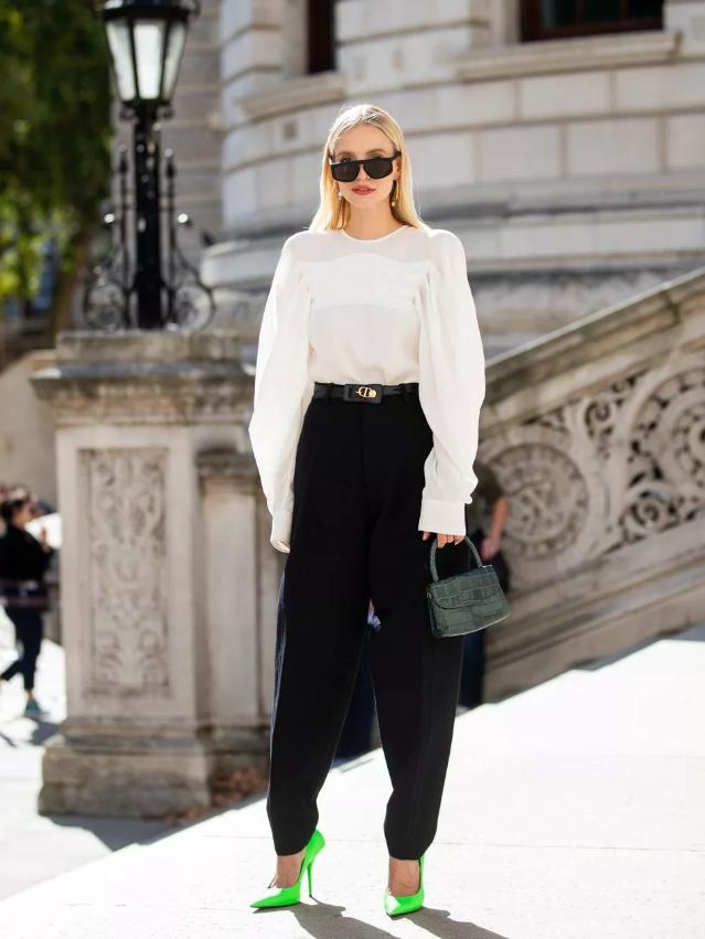 今年流行显高显矮的裤子,矮胖显高的裤子