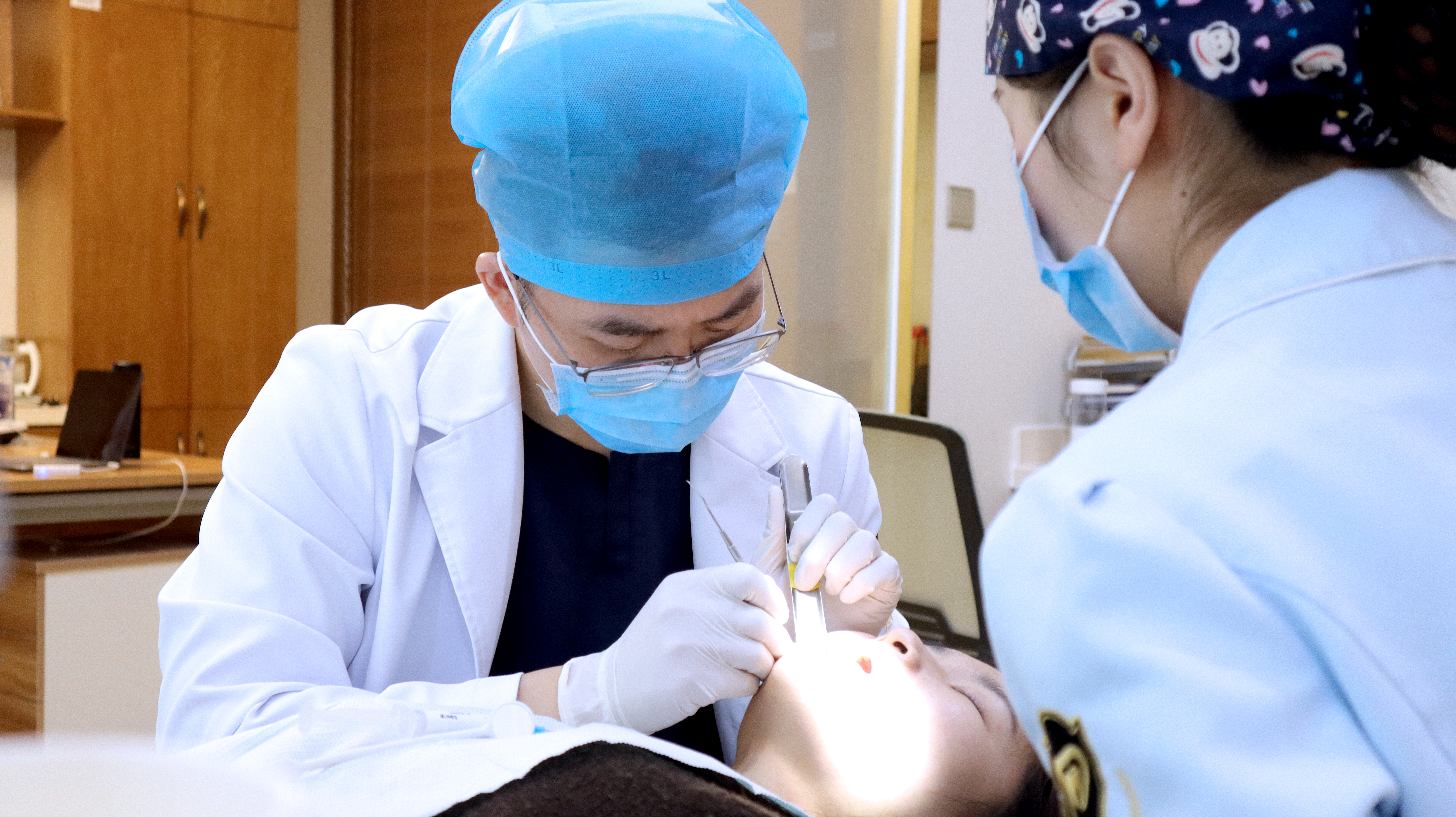 牙齿有黑线就证明里面坏了吗,牙齿有黑渍一定是龋齿吗