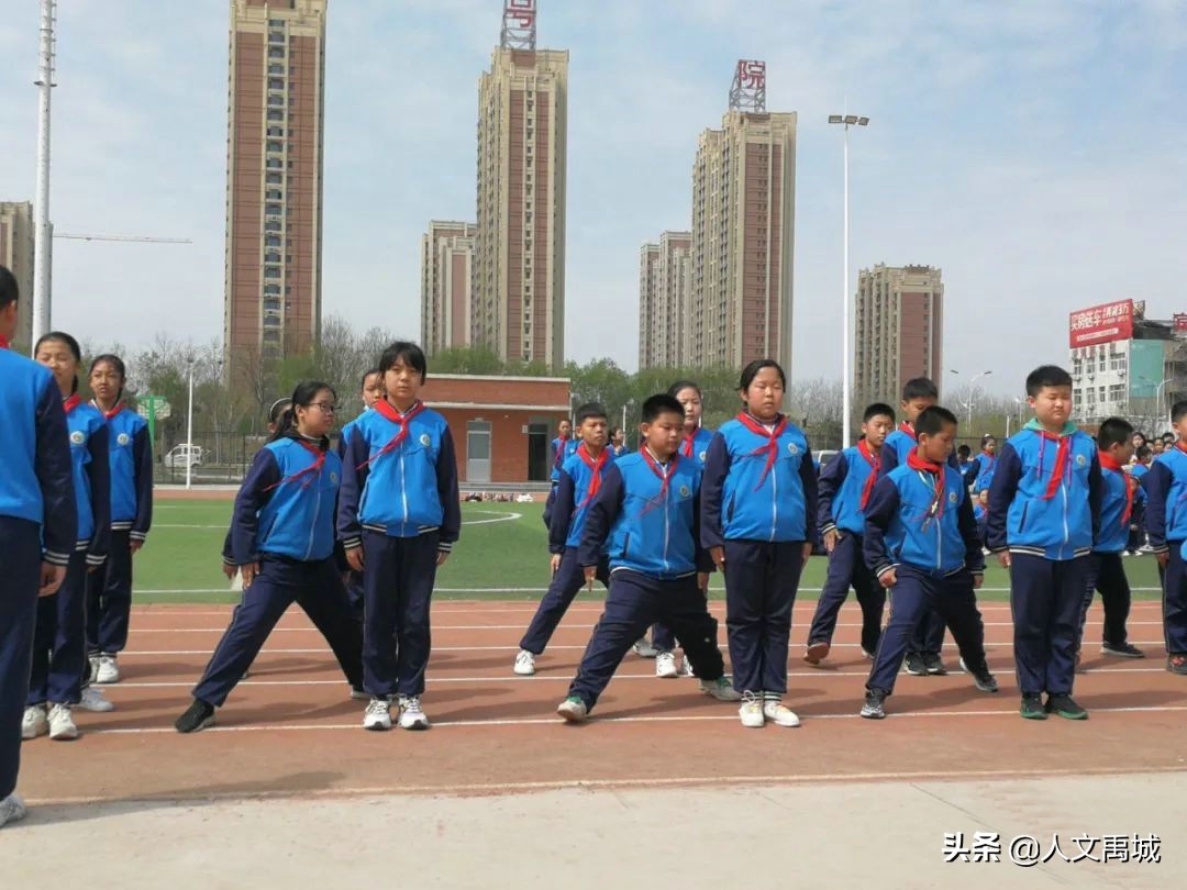 潼关县岳渎小学队列队形比赛,禹城泺清河小学运动会