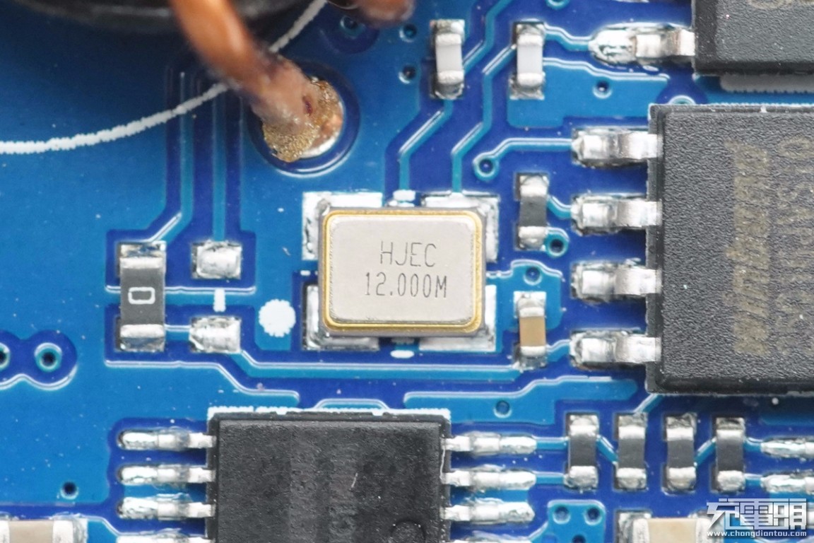 征拓20w快充拆解,征拓100w桌面充电器