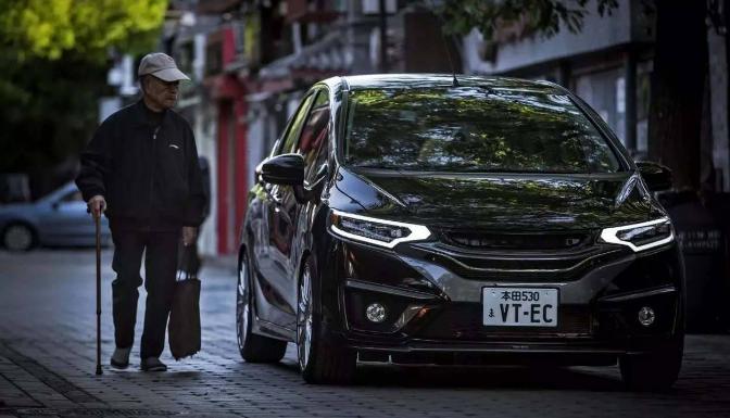 本田飞度1.5的好还是1.3的好,1.5的飞度和思域哪个好