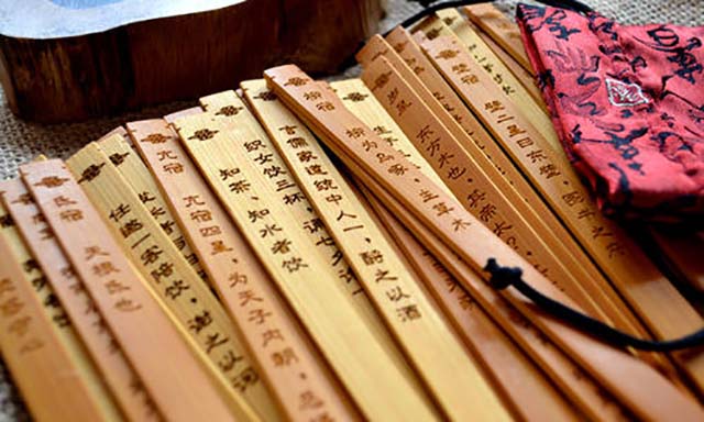 夏朝和商朝与三星堆的关系,夏朝灭亡和商朝的建立说明什么