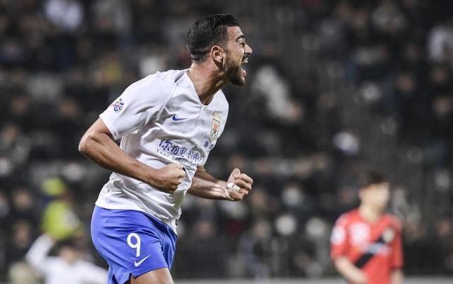 “周海滨盘活了庆南中场”李霄鹏换两人丢两球这操作让人看不懂