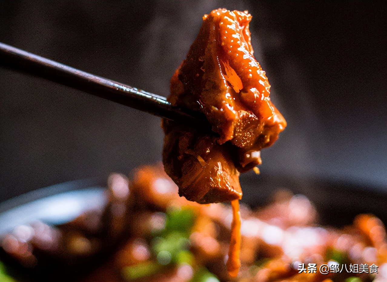 炒鸡怎么做鸡肉发甜,食堂大锅菜木耳炒鸡肉怎么炒好吃