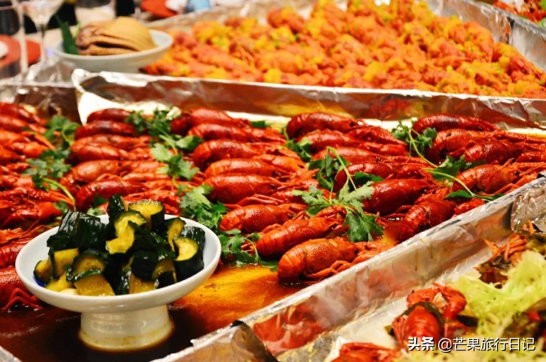 扬州不愧为世界美食之都，吃了一圈让人眼界大开，很多菜都没见过