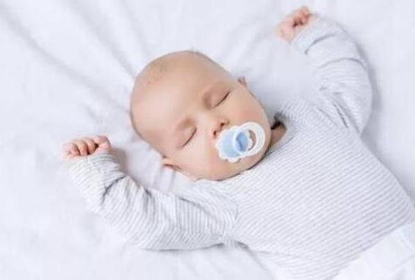 宝宝睡觉黑白颠倒多久能调整过来,宝宝睡眠颠倒