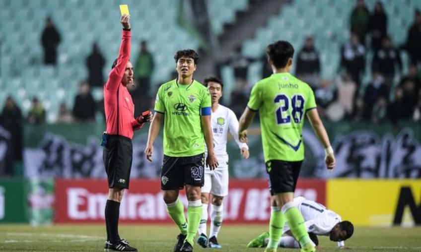 全北玩起少林足球！凶狠犯规打乱国安这犯规数据看呆