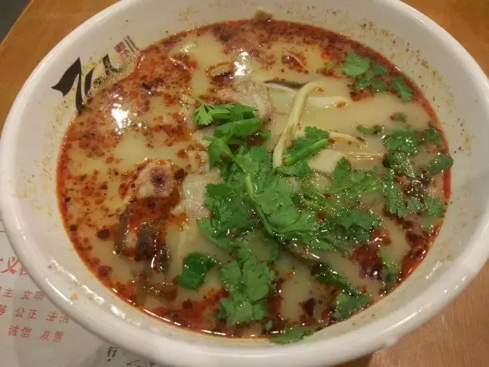 河南郑州正宗烩面在哪个位置,安阳郑州四厂烩面哪一家好吃