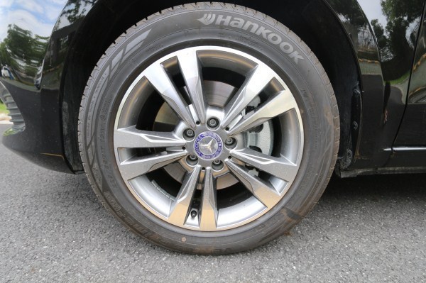 为什么日本车都是铁轮毂,为什么日本人这么喜欢日系车