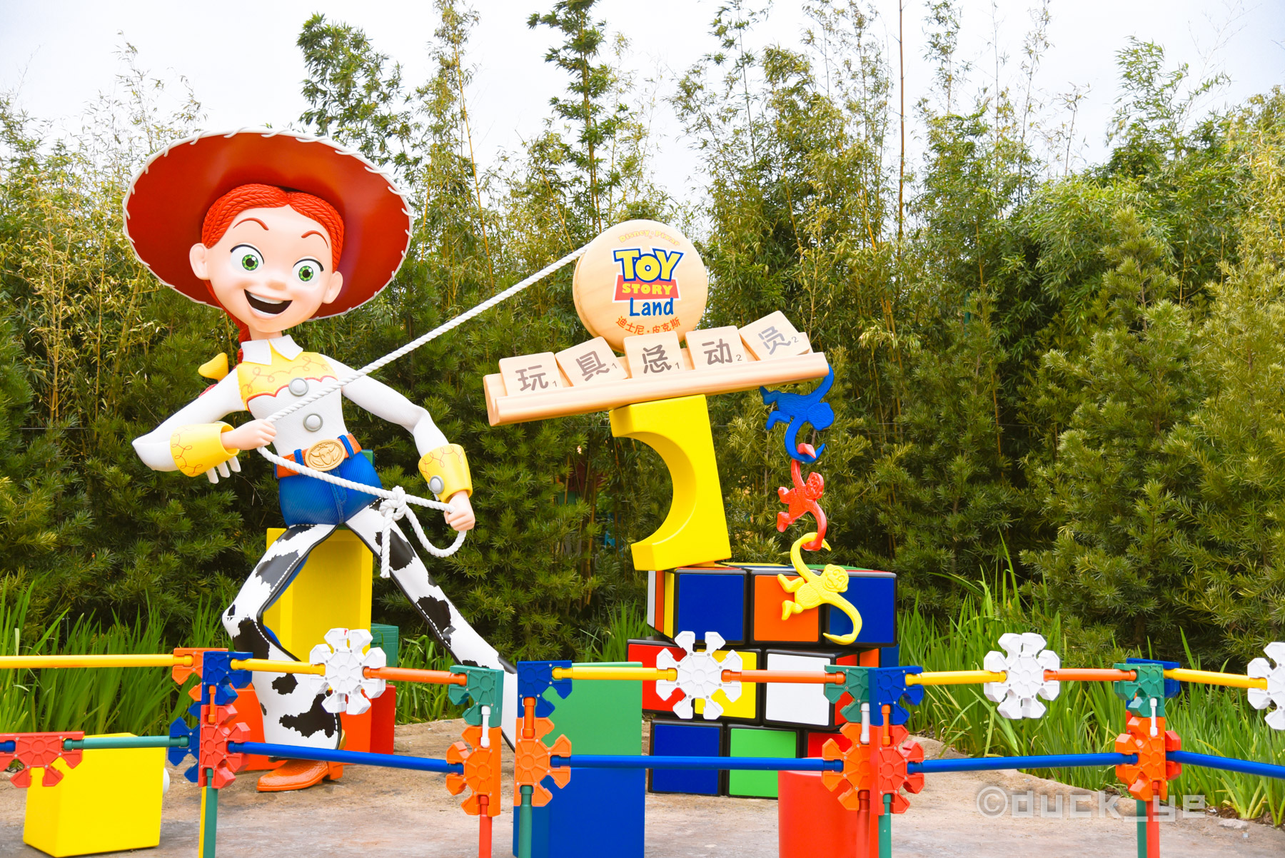 上海迪士尼两晚一天攻略,如何六日玩转上海迪士尼